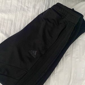 Adidas soccer track pant kids size M